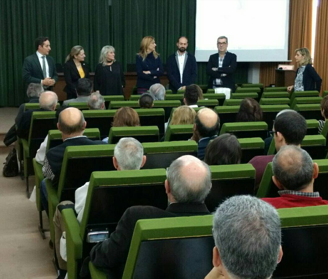 Compartiendo nuestra #ilusiónUSAL y nuestro #compromisoUSAL con los miembros de <a href="/MedicinaUsal/">Facultad Medicina USAL</a> Juntos por una universidad líder #votaCorchado