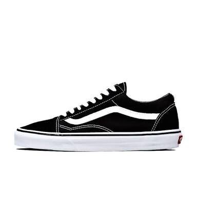 Djayrhhee's tweet photo. Let’s settle this once and for all. 
RT for All Star
Like for Vans 
#ChooseDay https://t.co/xuNucRQkKS