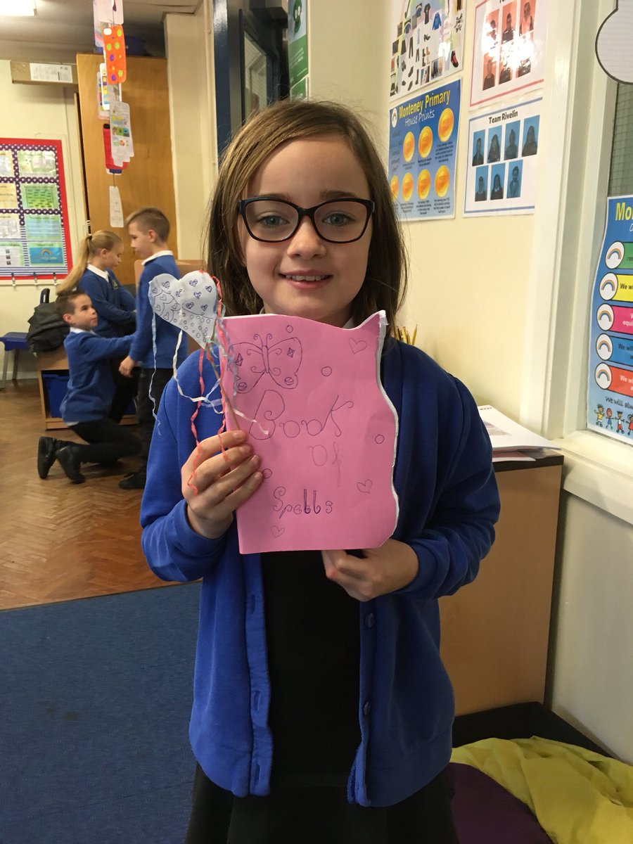 Y6Monteney's tweet photo. @MonteneyLit Ava’s fab spell book and wand #holidayhomelearning https://t.co/B15c8NlYyI