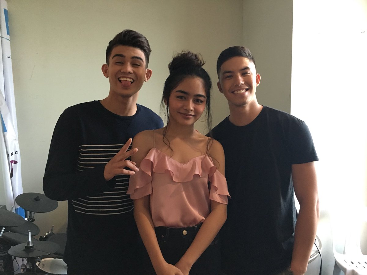 OneMusicPH's tweet photo. Hehe kyot kyot nila o https://t.co/f3BA5emLrV