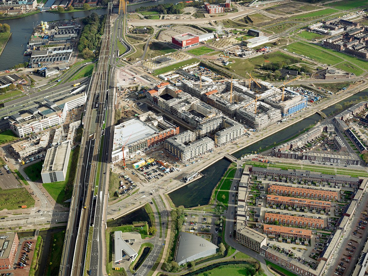 LR__Centrum's tweet photo. Steeds minder hijskranen, steeds meer een nieuw stadscentrum! Nieuwe foto's vanuit de lucht. 

Foto's: Your Captain Fotografie https://t.co/RMyWMQaXJb