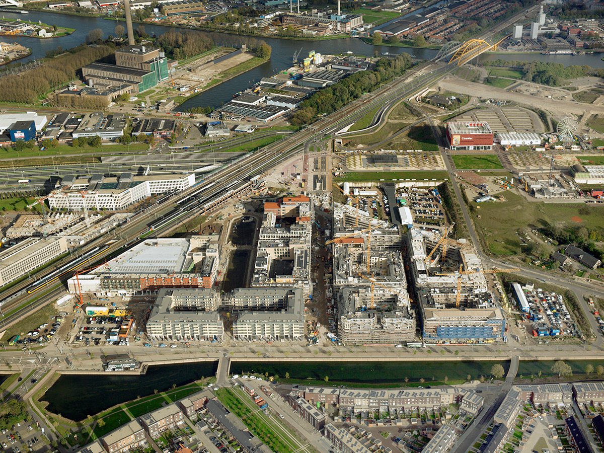 LR__Centrum's tweet photo. Steeds minder hijskranen, steeds meer een nieuw stadscentrum! Nieuwe foto's vanuit de lucht. 

Foto's: Your Captain Fotografie https://t.co/RMyWMQaXJb
