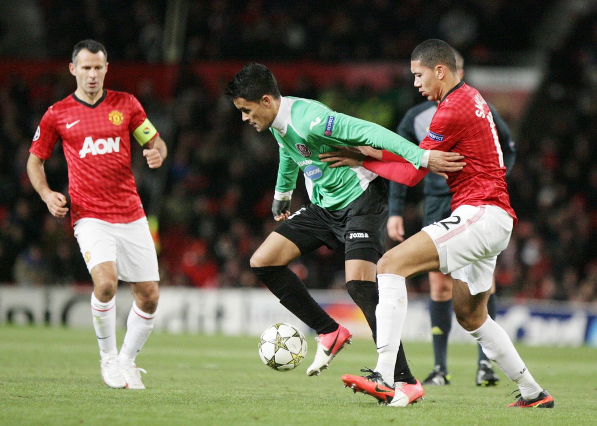 rafaelbastos_16's tweet photo. #TBT #ChampionsLeague #GiggsLegend #Smalling 🤙🏾 https://t.co/HXQtkTiHI8