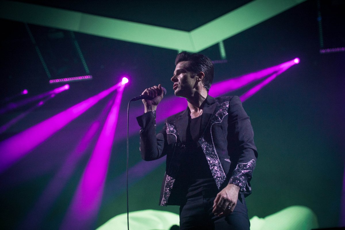 EandS_Ents's tweet photo. .@thekillers, @GentingArena, #Birmingham - review and pictures 
By @didavies_star 
https://t.co/8L4bkquZeP https://t.co/rjp8YC9G4Z