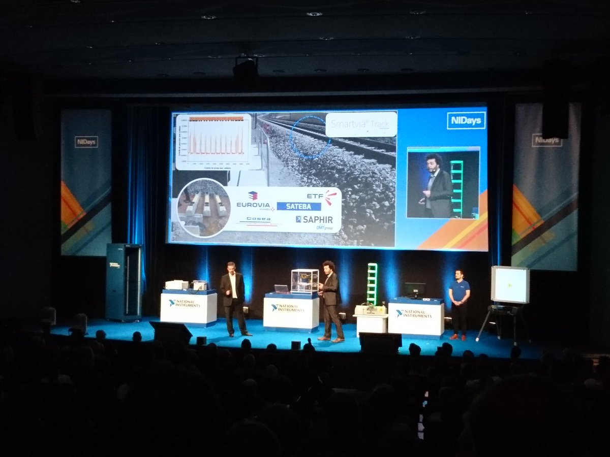SAPHIR_fr's tweet photo. Clin d'œil à @SAPHIR_fr de @Poute4uB et #KamalBerada  d'@Eurovia_Group à la keynote de #NIDays2017 https://t.co/sXHFDwXPZM