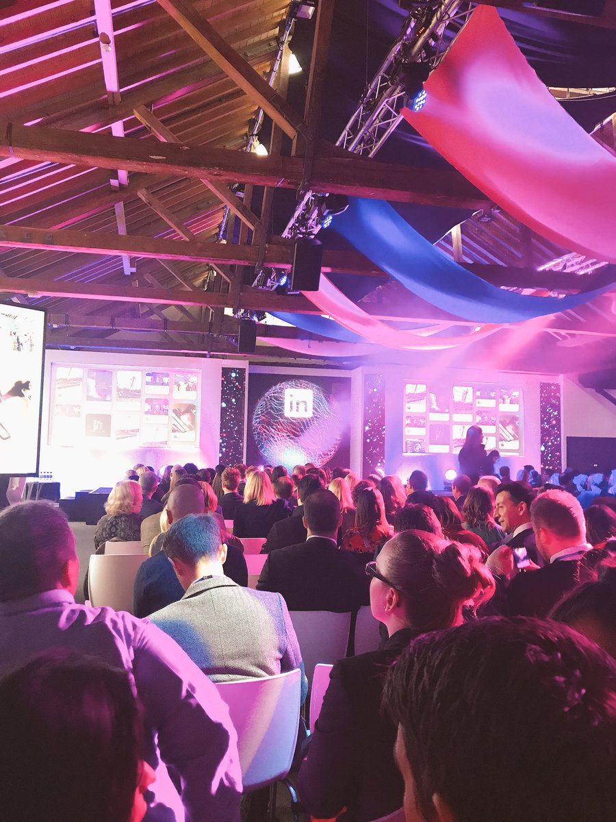 Buzzing in the conference room #TalentIntelSummit