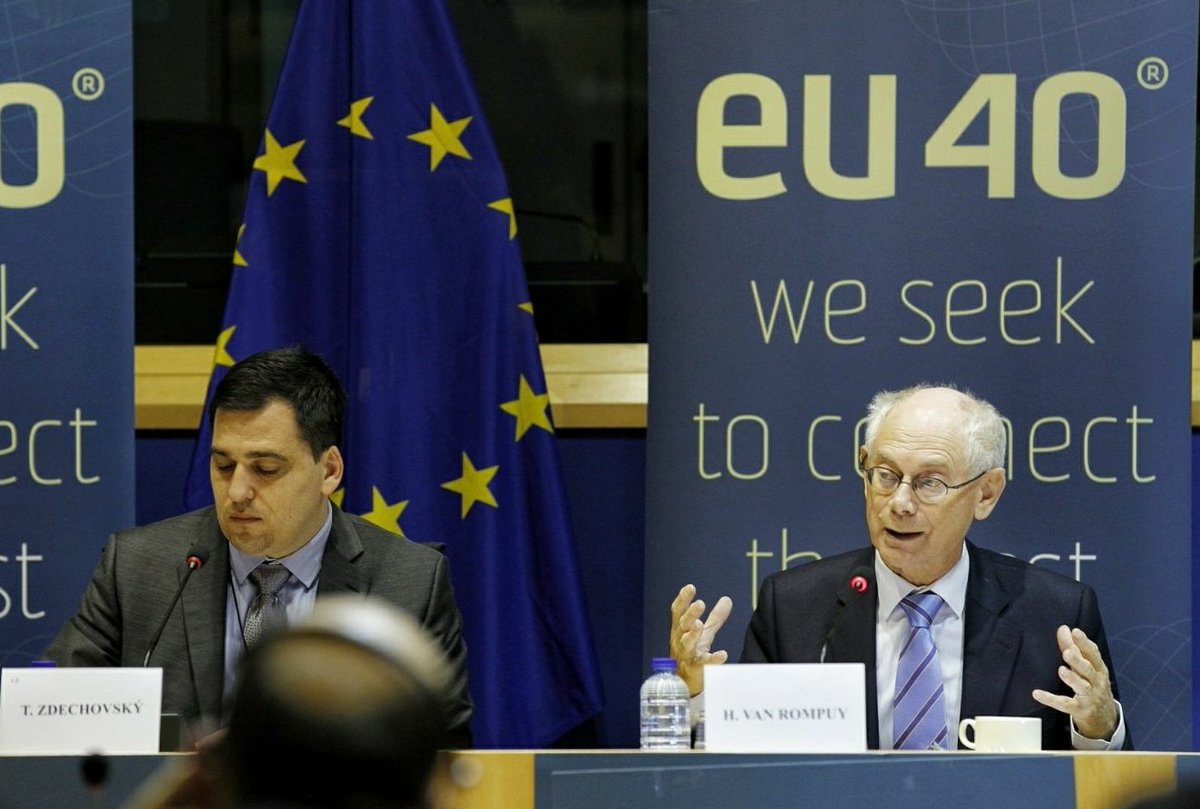 eu40's tweet photo. .@HvRpersonal: Massive illegal migration, climate change, terrorism, social &amp; commercial #dumpings. If no improvement, #populism -> stronger https://t.co/qXPuXpfUXd