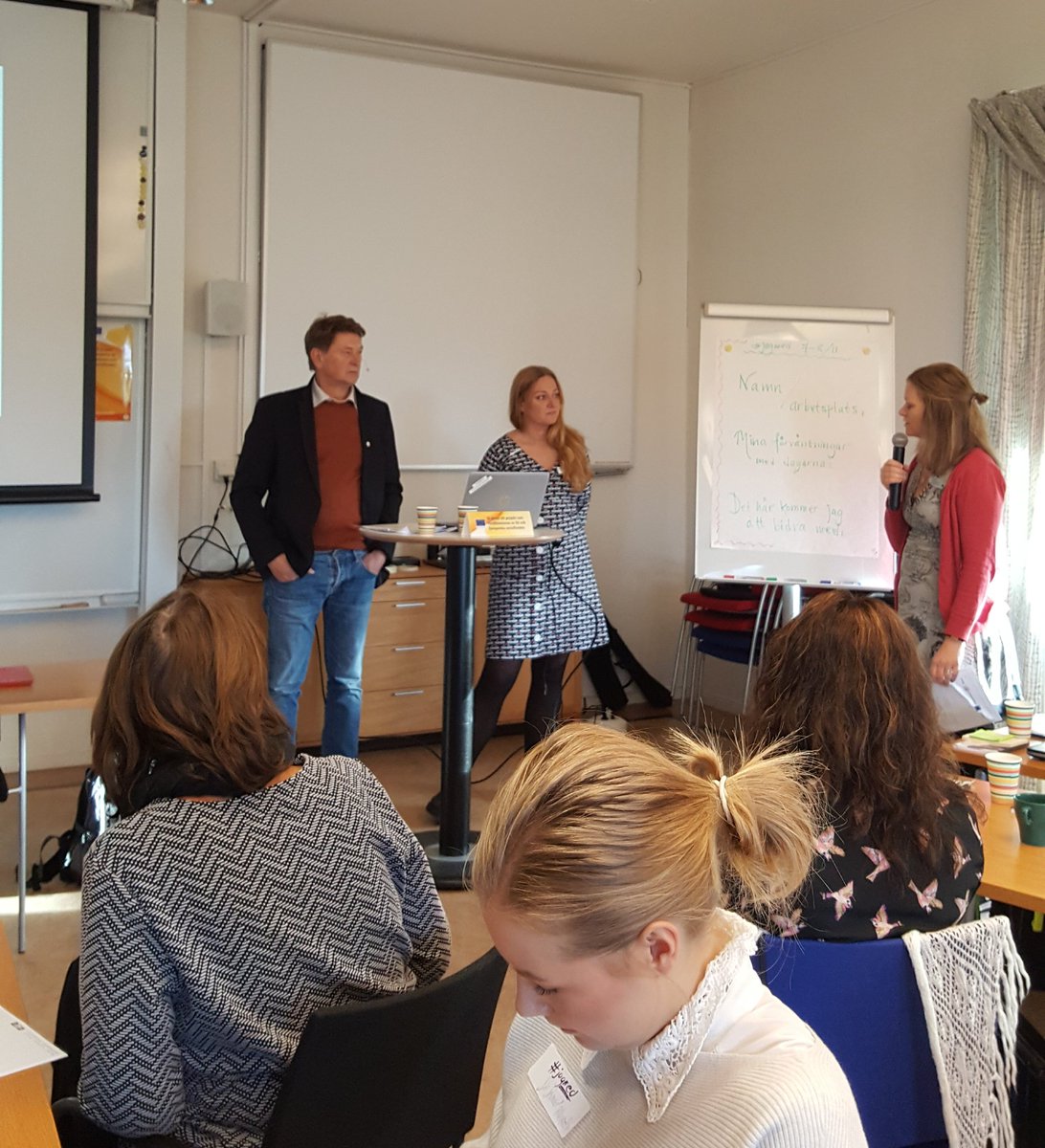 JagmedS's tweet photo. Hur skapa en mer tillgänglig lärmiljö i gymnasieskolan? @SPSMsverige föreläser för #jagmed https://t.co/68AkHZeAXQ