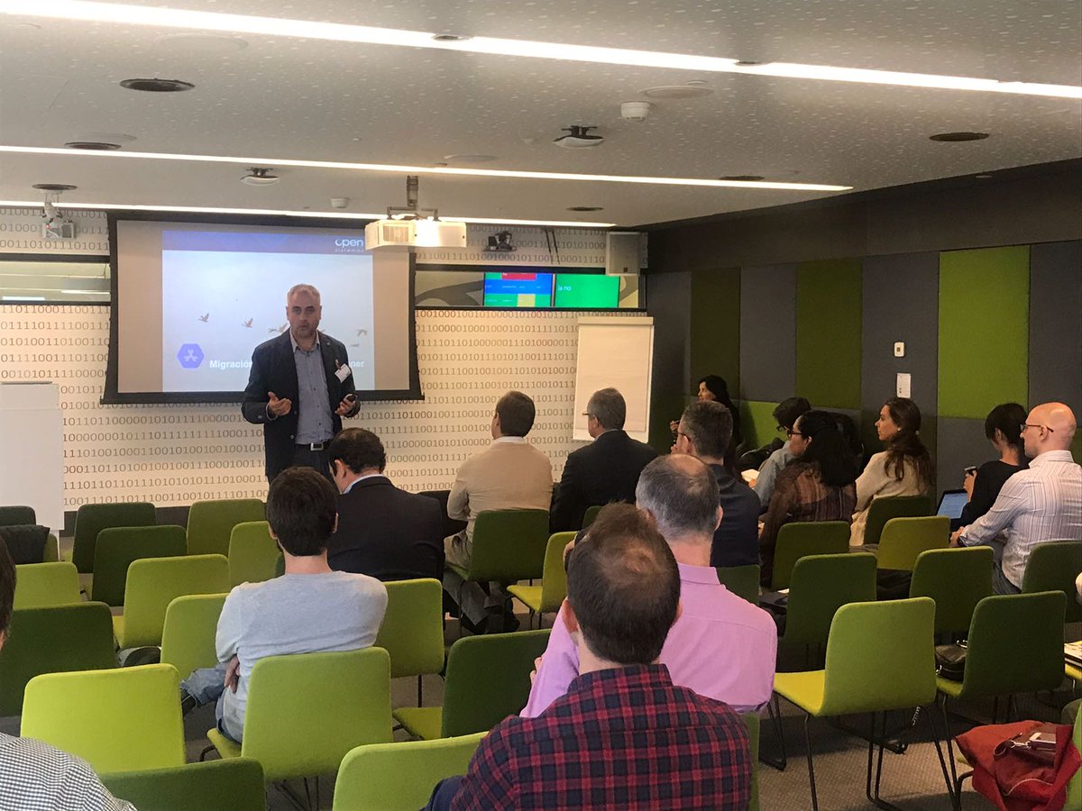 opensistemas's tweet photo. Our Operations Manager speaking about #GoogleCloudSpanner, the crown jewel 💎 https://t.co/wDuAqXVLHZ