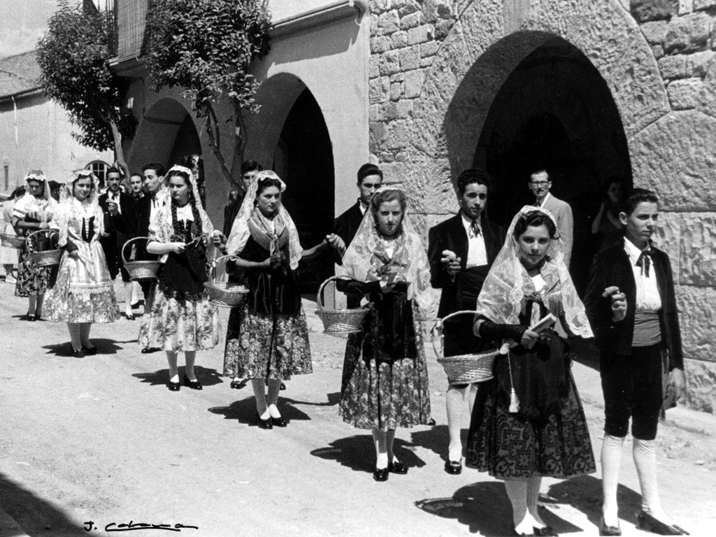 fundaciocabanas's tweet photo. 110 anys del naixement de Joan Cabanas-Alibau, primer fotògraf de #SantCugat. Podeu conèixer la seva vida i obra al Museu #CalGerrer. https://t.co/xkh4xdMBES