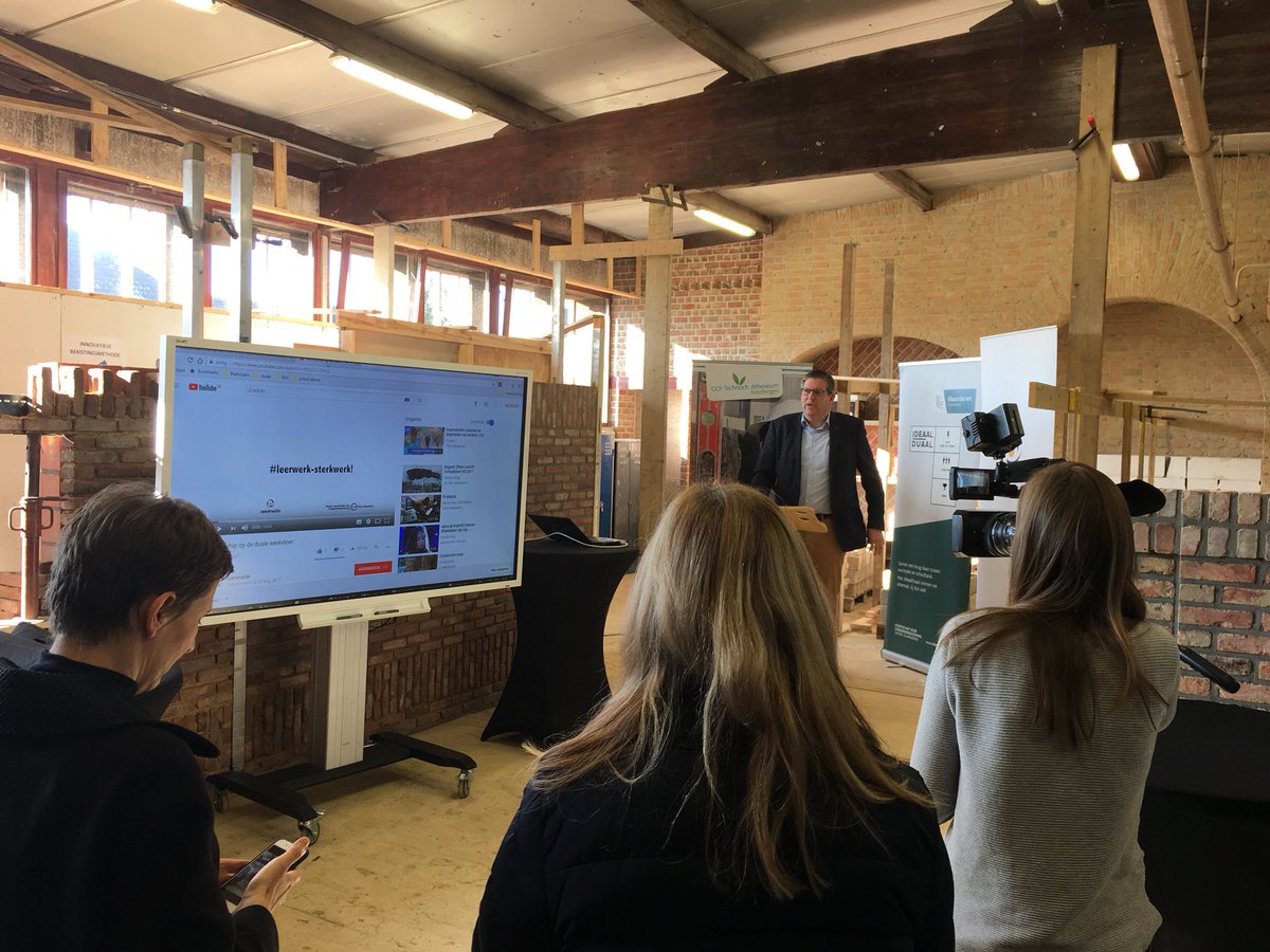KlaasVinckier's tweet photo. Duaal leren ondersteunen met @UNIZOvzw i.s.m. #constructiv in KTA Keerbergen https://t.co/gisf7mVRWD