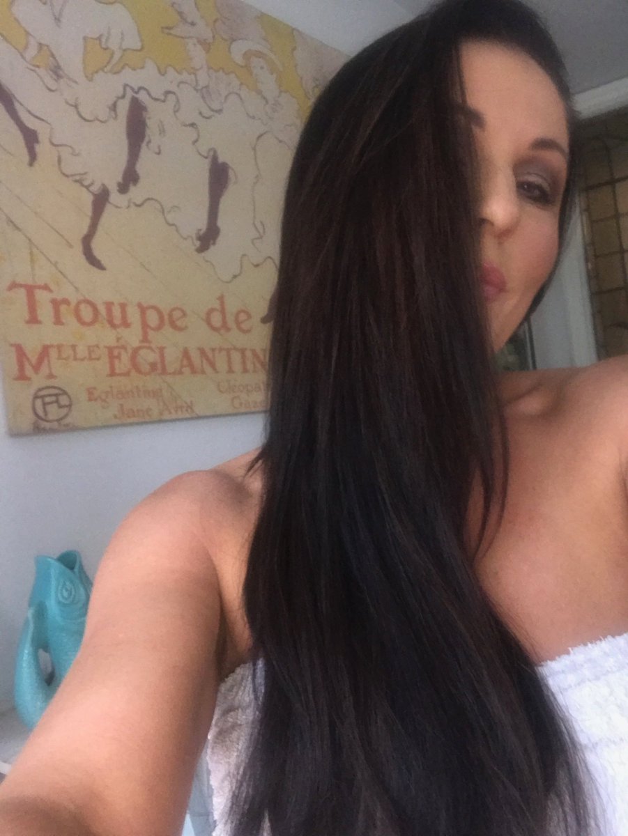 Jessie Wallace tweet media