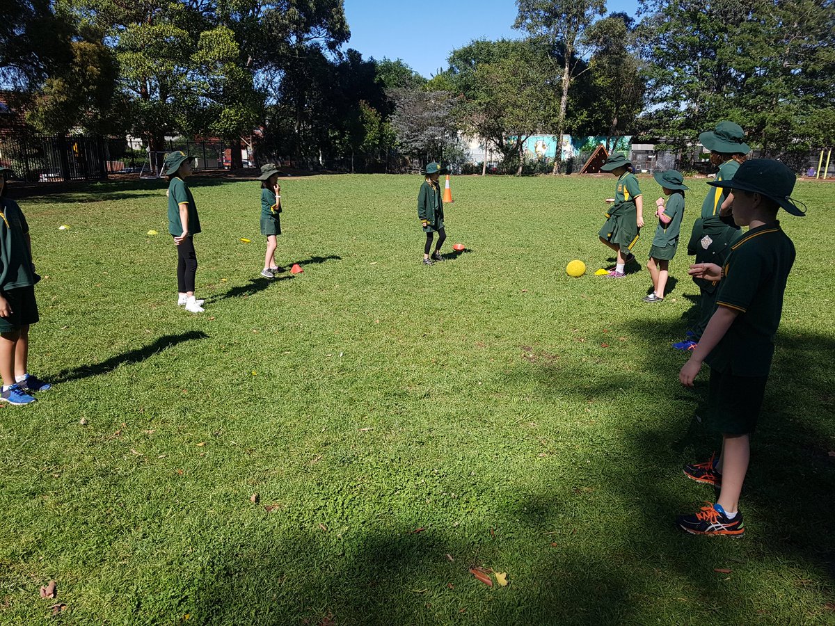 KoalaCPS's tweet photo. Soccer dribbling down the hall of fame #trapping #passing #control #thehatswentbackon #tryingtouseourheadstoscore @3_4Echidnas https://t.co/qkV9mfzjE1
