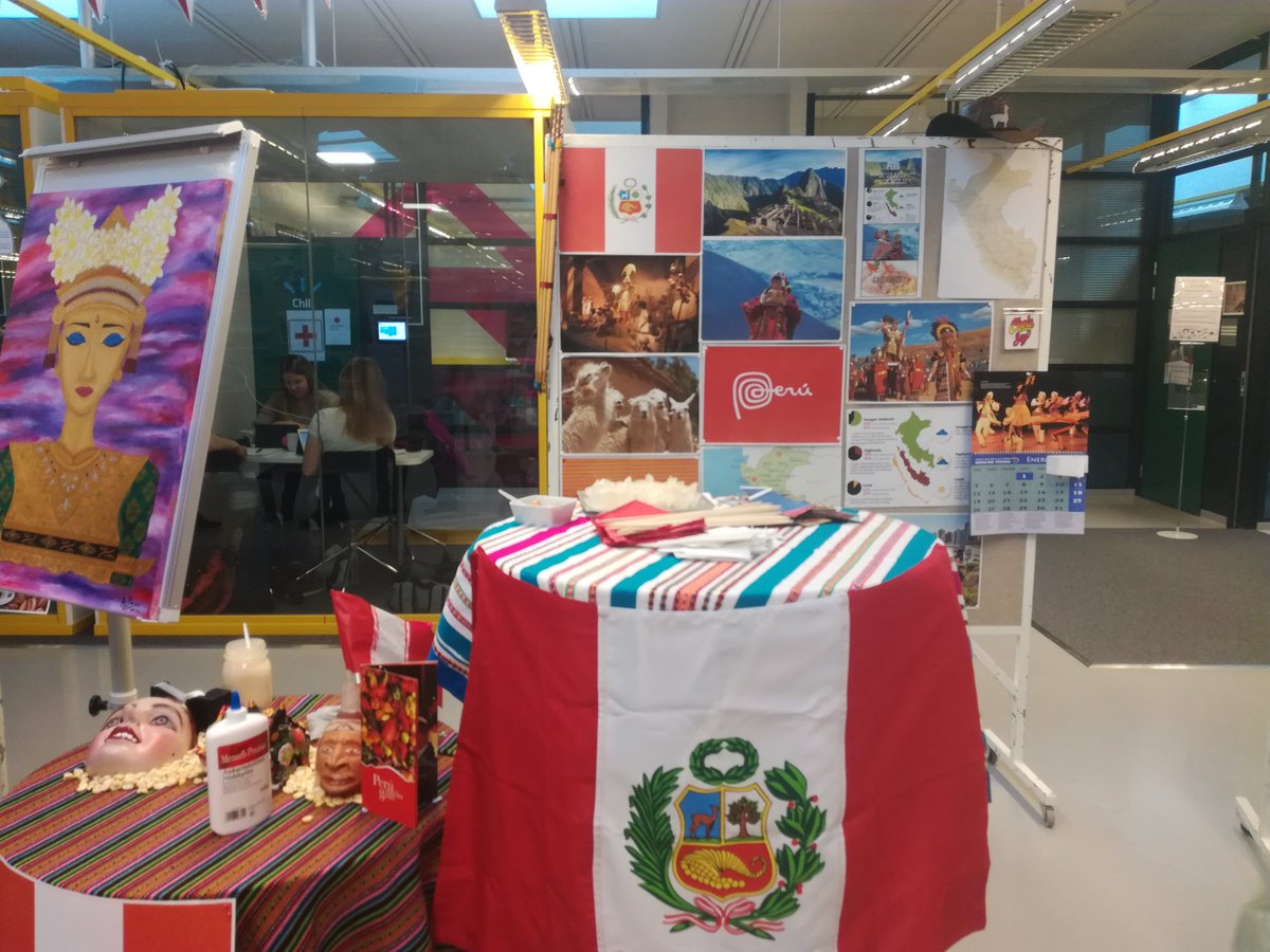 colectivoblog's tweet photo. Few days back in the festival of the cultures in the University of Oulu #Peru #Oulu #Finland #studentlife @UniOulu https://t.co/vaoo2LCnRy