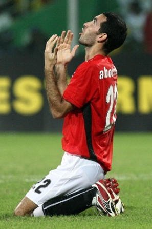5 ,2 & more.Happy birthday to the legend,the myth,Mohamed Aboutrika who turns 39 today. 
