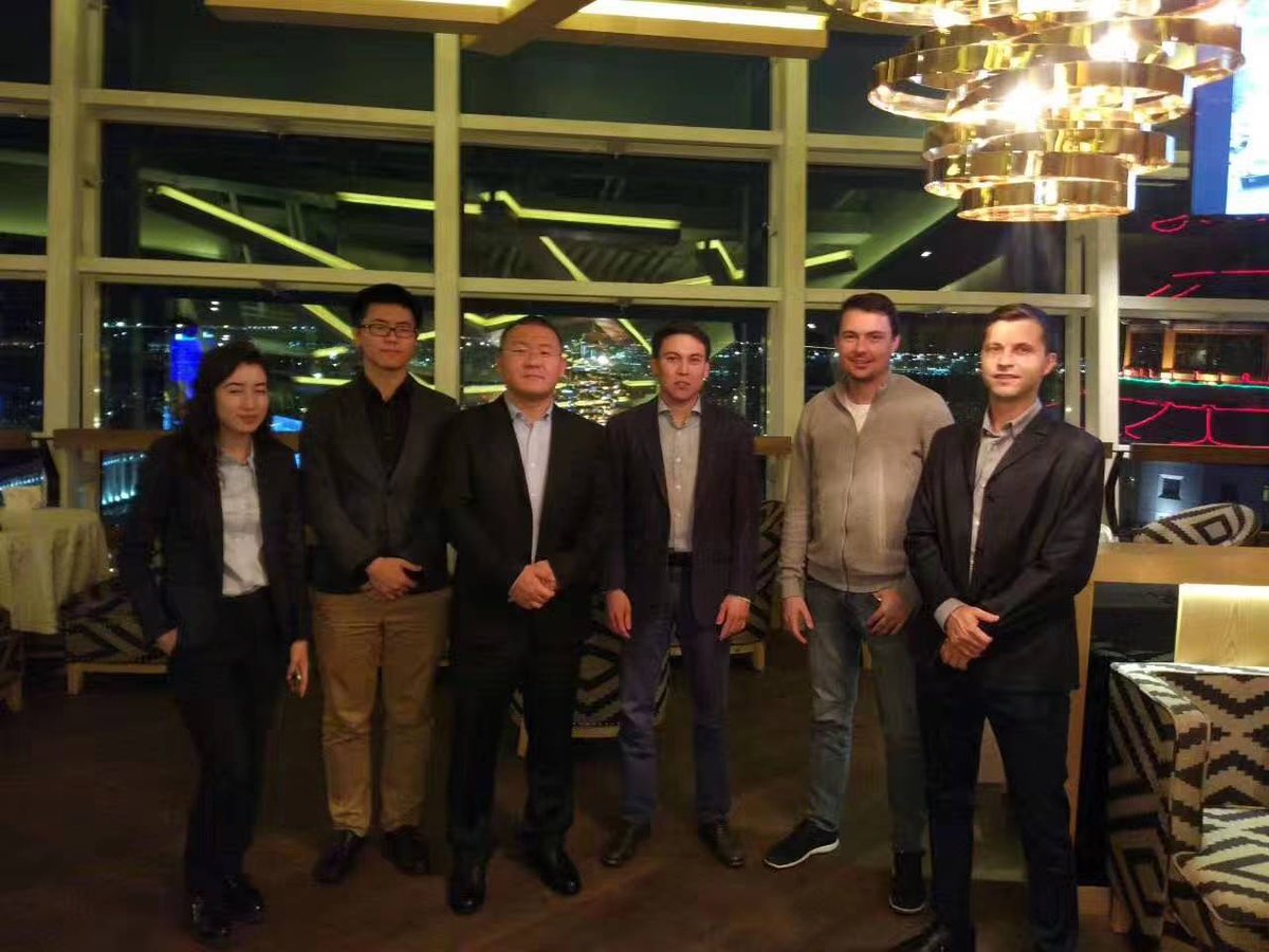 HuangPuMilitar's tweet photo. Chandlerguo and Founder of MVC mingzhao LI in Kazakhstan, World Expo https://t.co/KSVR4XCBVc