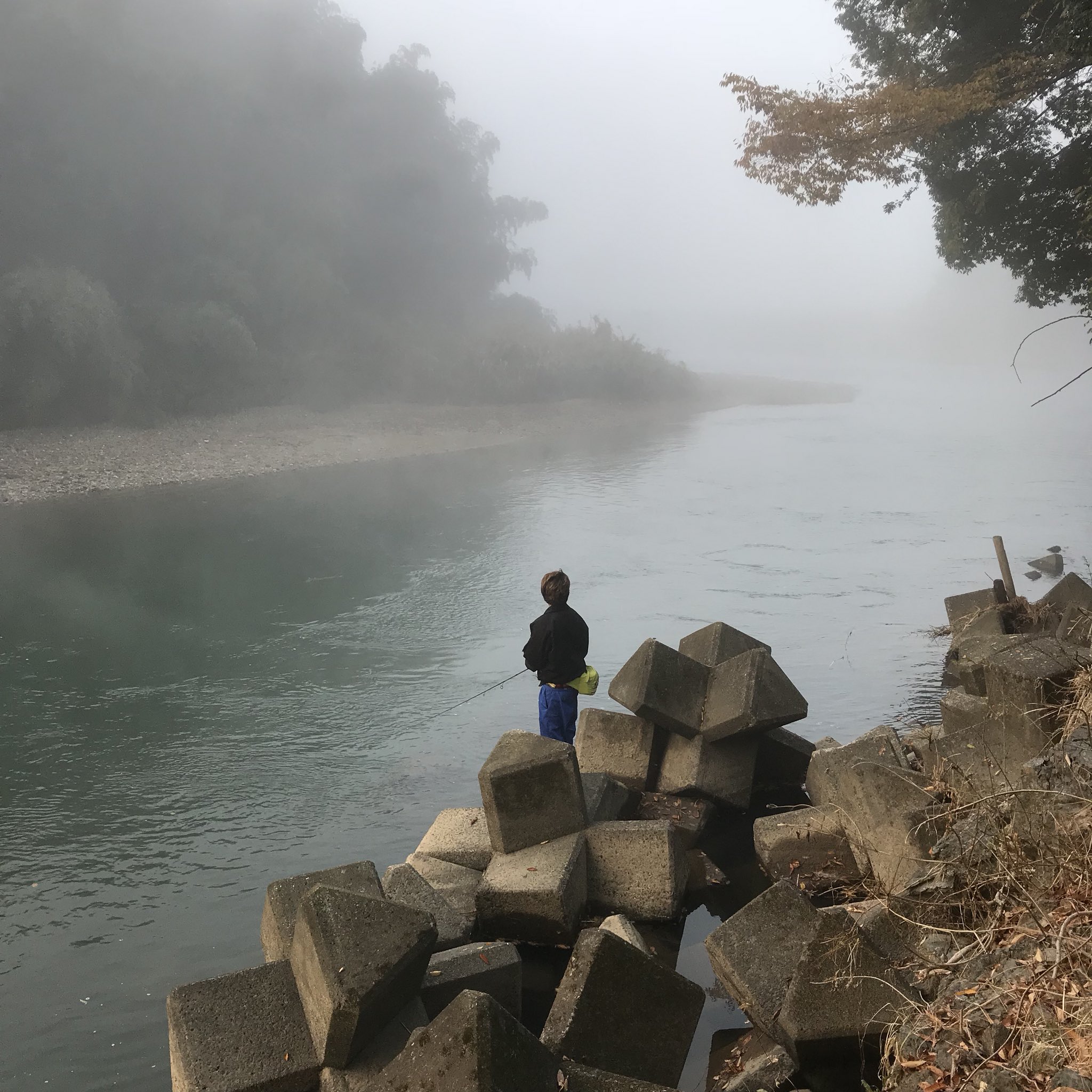 Mitsu 栃木バス釣り 昨日の朝下見に行ってきた秘境 藪こぎしまくりw 今日夜勤終わり攻める バス釣り バスフィッシング 川スモール スモールマウスバス 栃木 T Co 6iv6ovwohr Twitter