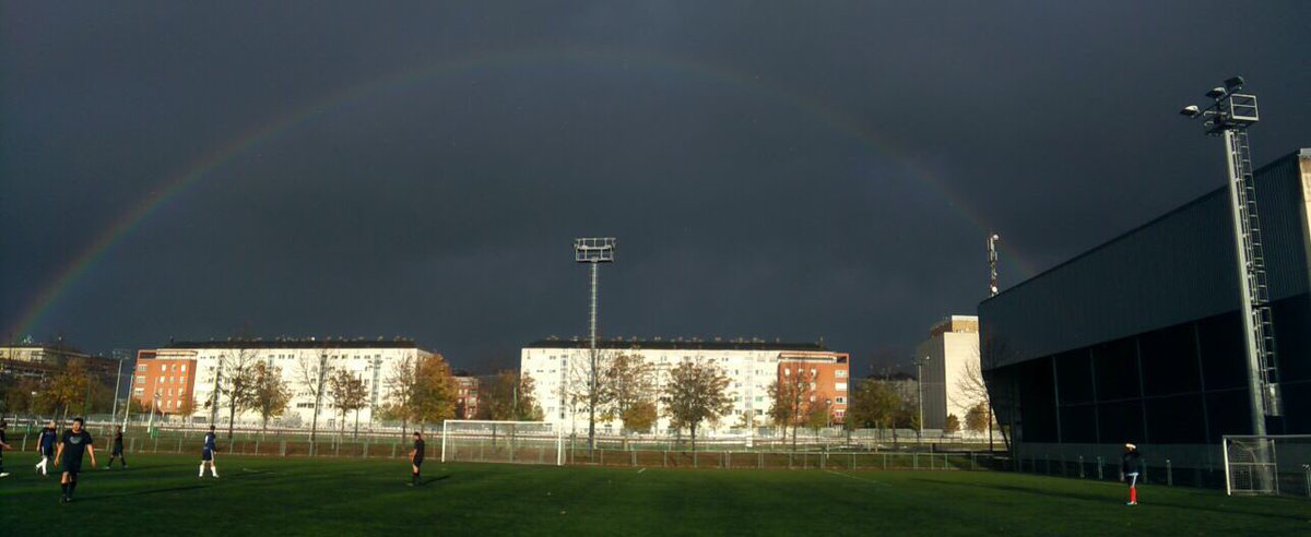 HidroclimaFC's tweet photo. Preciosa imagen durante el partido del pasado domingo, cortesía de @ijretana #Hidroclima #Garbinter #Futbol7 https://t.co/PrMyfXdbnS