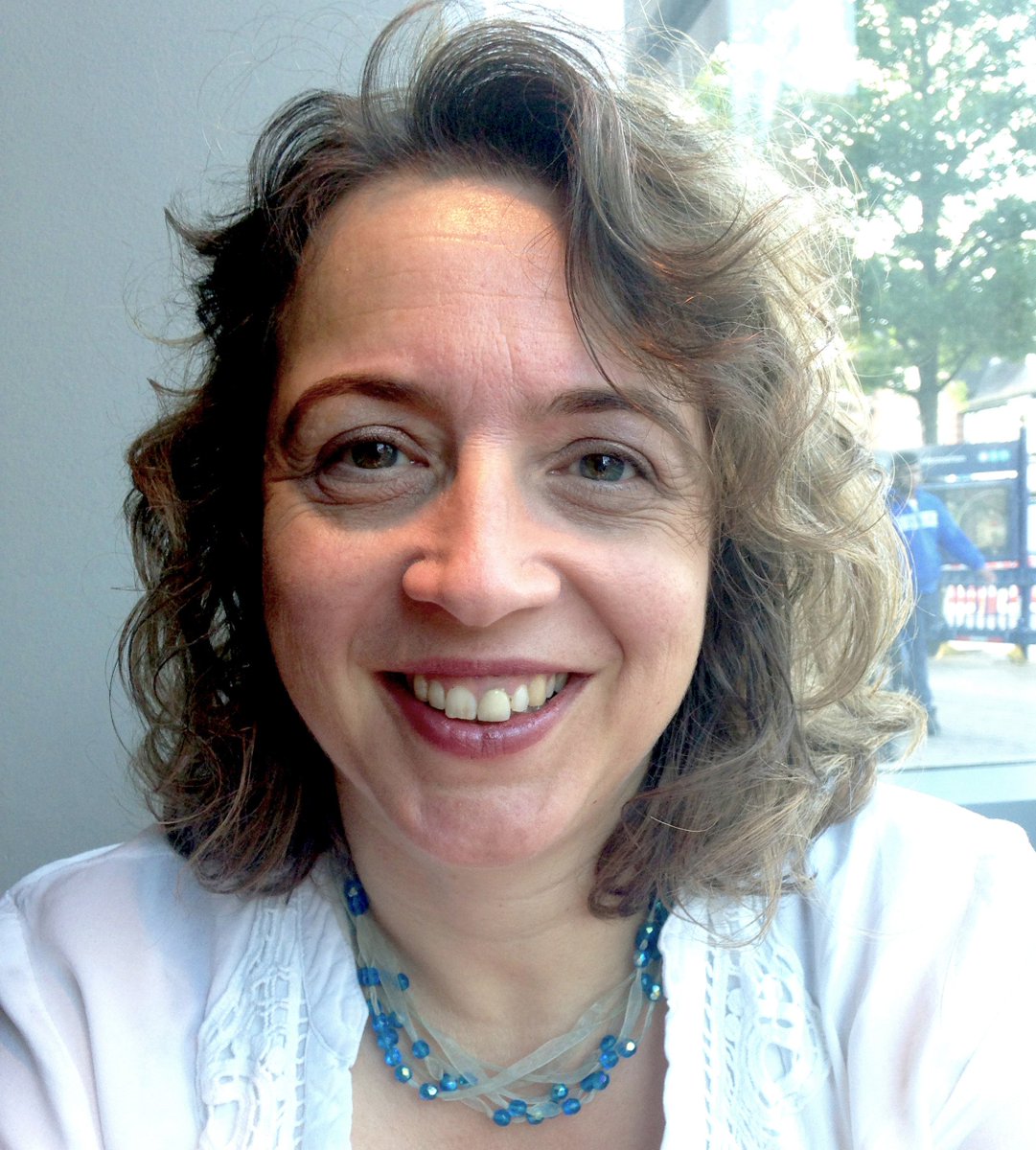 Ofstednews's tweet photo. Read our new blog on the #curriculum research findings from @SarahHubbardHMI, National Lead for English https://t.co/MWNXthvBlD #ResearchEd https://t.co/7wb6B7PYgY