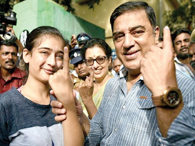 ETVBharatEng's tweet photo. Kamal hints at party launch by Jan, says he's not anti-Hindu
@ikamalhaasan #KHapp #hindutwa #AntiHindu
https://t.co/uOlwJFhii1 https://t.co/57fEaLspXK
