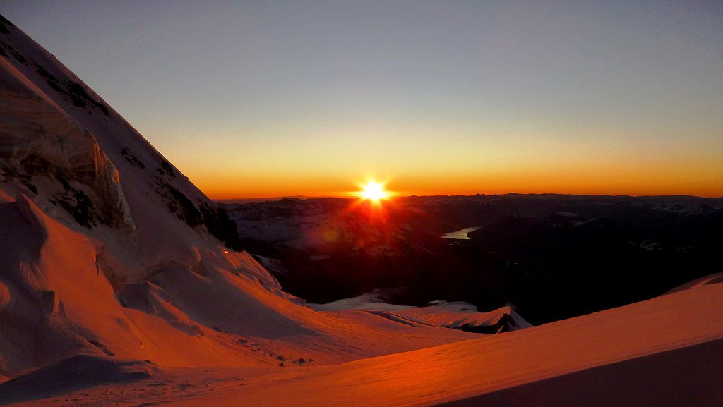 soymariche's tweet image. #BuenMartes
Amanece esta vez desde el #Tronador
otro foton de #Pajaropost
#RioNegro #RespiraPatagonia
#ViviArgentina ☀️