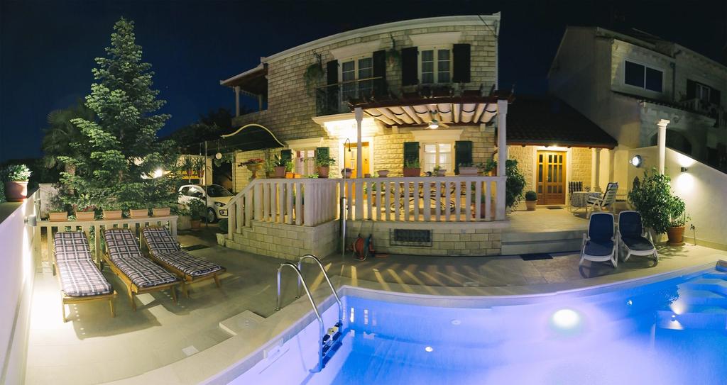 Find your vacation home on #Brač for #summer2018 NOW! From luxurious to affordable. See them here: goo.gl/rfEf8g #TuesdayThoughts
