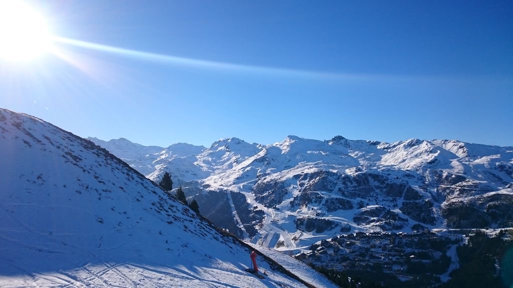 alpineinfusion's tweet image. A 3000m toboggan run will make its debut in #Courchevel this year and we're very excited to try: buff.ly/2zjdoJv

#Skiing #Snow
