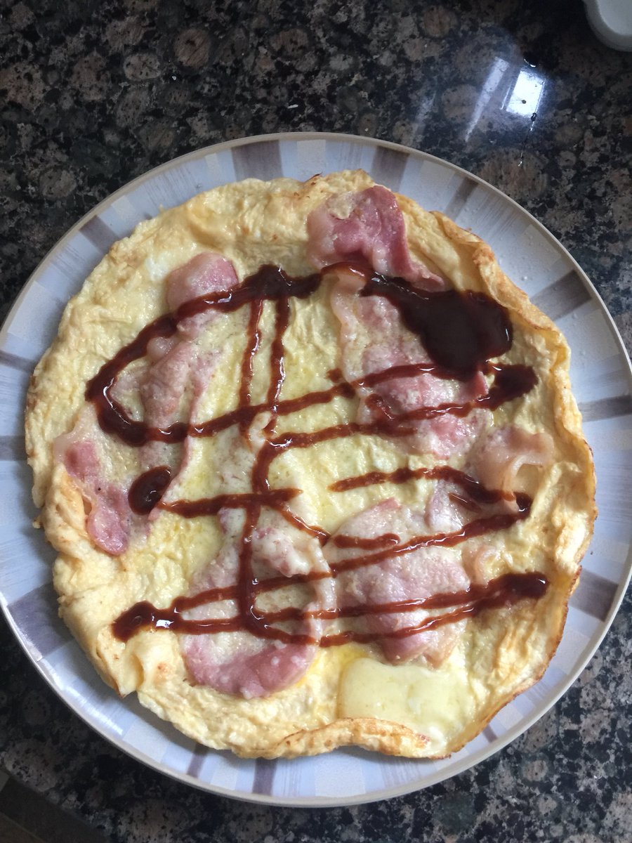 CallFrank29's tweet photo. #4Bacon 🥓 #4Eggs 🥚 #CheddarCheese 🧀 #HPSauce Love a good breakfast me like! https://t.co/0Ew6m8dO8S