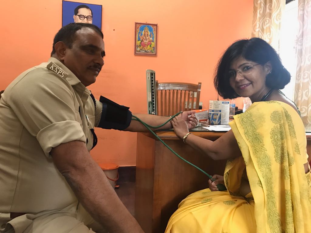 dcpwhitefield's tweet photo. Thanks to Rotary #RBITC and Sky Diagnostics for comprehensive health check-up of Kadugodi staff @CPBlr @AddlCPEast @WFRising @blrcp https://t.co/f04XvDPmTz