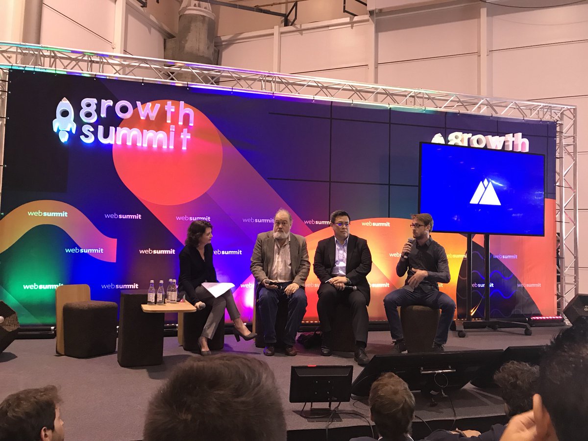 GoodMoov's tweet photo. #cryptocurrency, a subject for @GoodMoov #websummit2017 https://t.co/7MJIq62ZDp