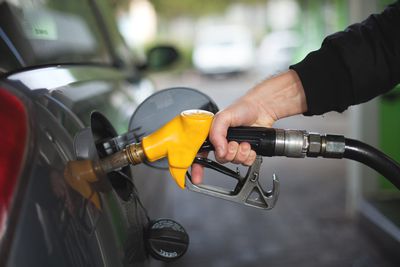 NPAGhana's tweet photo. Always turn off your vehicle’s engine when refueling. #FuelSafetyTips  #Downstream #Petroleum #safetytips https://t.co/7Yz7aQLv6X