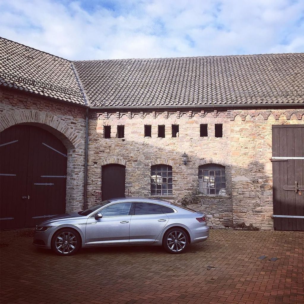 milos_willing's tweet photo. #VW #volkswagen #arteon #car #limousine #picoftheday https://t.co/nGRvE1ki0m