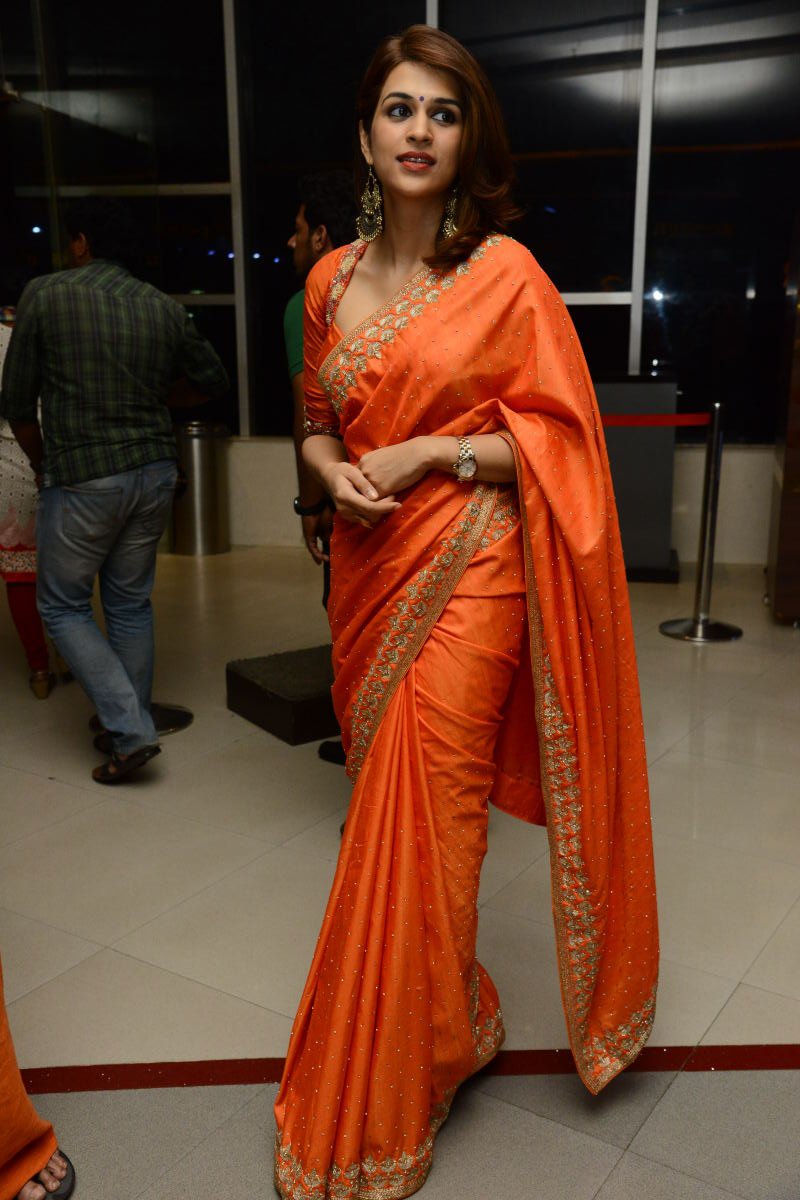peoplemediafcy's tweet photo. #ShraddhaDas at #PSVGarudaVega Movie Special Show at #RKCineplex..!
@ActorRajasekhar , @shraddhadas43 , @GarudaVegaMovie https://t.co/0J1HoJVHdm