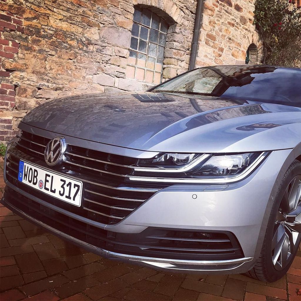 milos_willing's tweet photo. #VW #volkswagen #arteon #car #limousine #picoftheday https://t.co/Tj8fwEBLRt