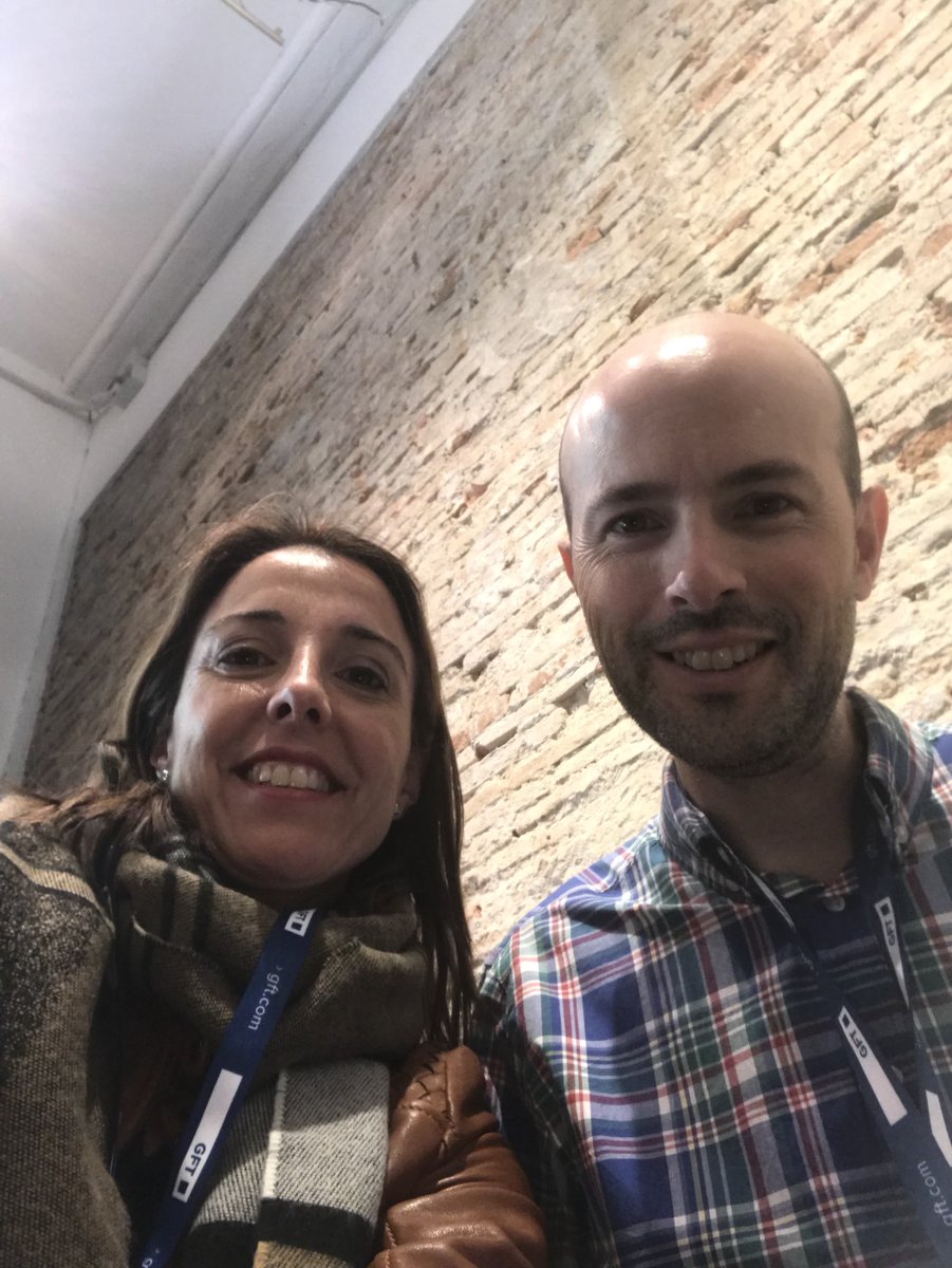 Adela95293971's tweet photo. Estamos en deWall!!! #GFTDataDay17 https://t.co/PUU6ovR2kH