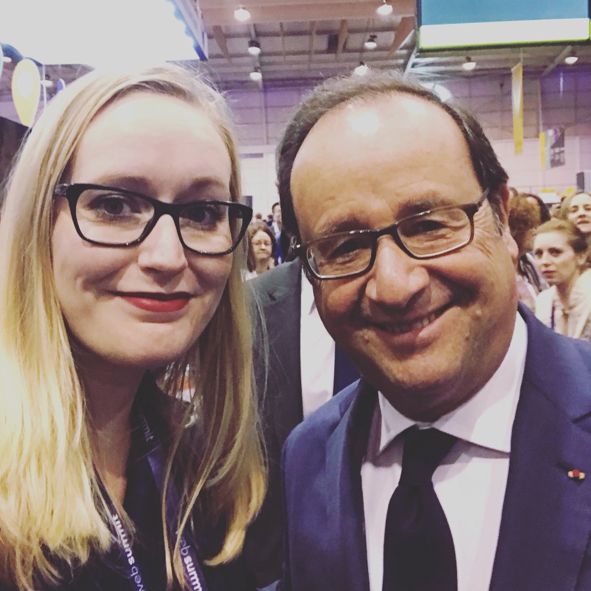 startatint's tweet photo. Merci #françoishollande pour cet échange rapide #websummit #womenintech https://t.co/cY4iBC8u8I