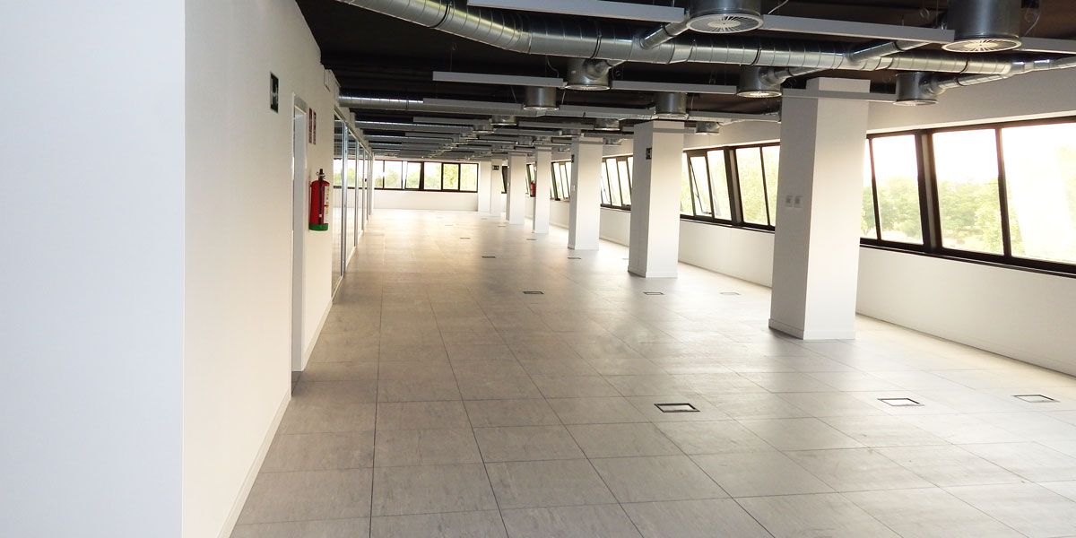 acerouno_'s tweet photo. Os mostramos el resultado de las nuevas oficinas de @envialia_es en Coslada. Más en: https://t.co/y51KPJsa9d 
#construccion #mantenimiento https://t.co/UpCJH3GOIC