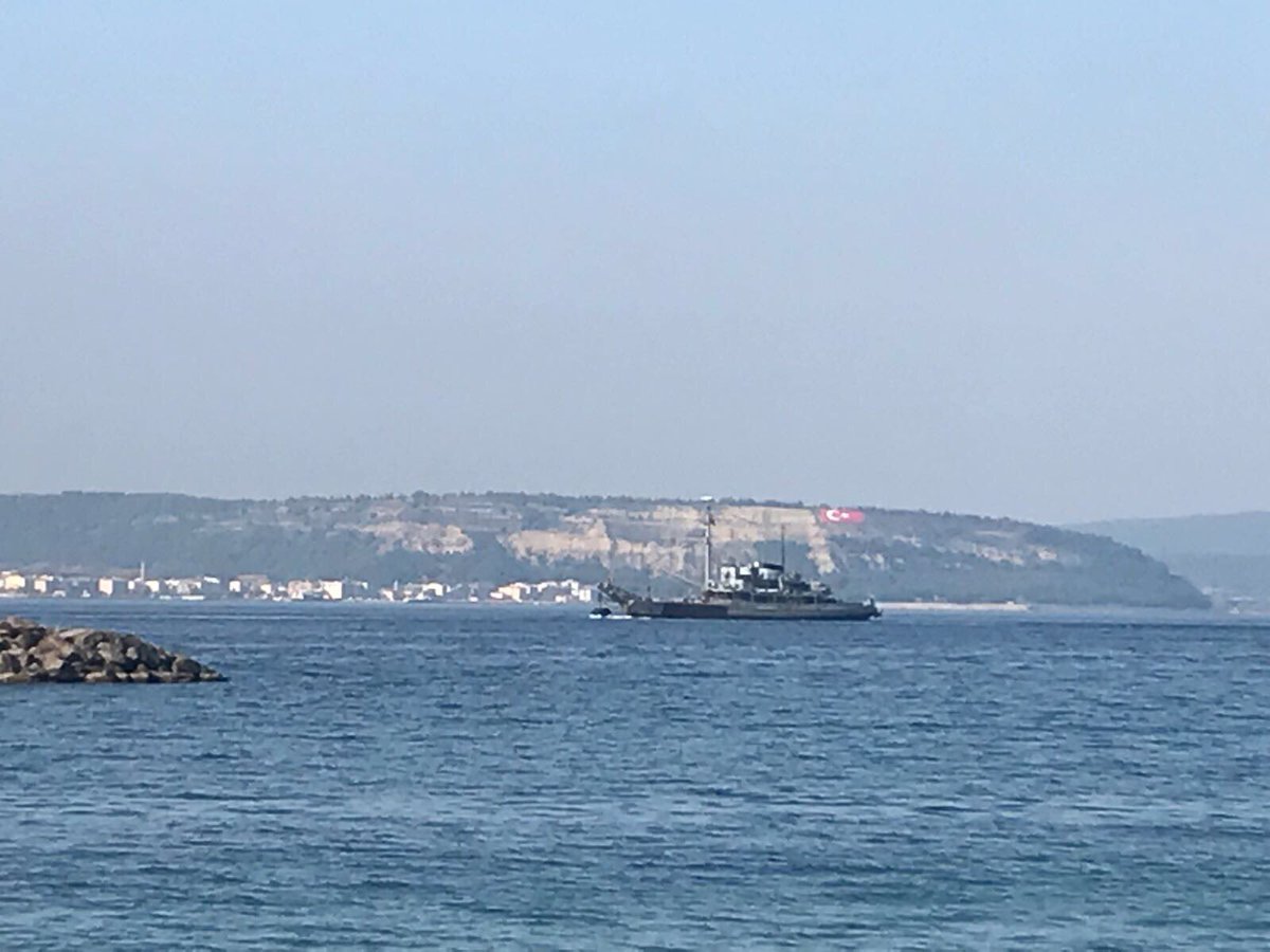 Turkish Navy net laying vessel TCG AĞ5 A1580 transited Dardanelles towards the Aegean 📸 <a href="/LeCetin/">Levent Cetin</a>