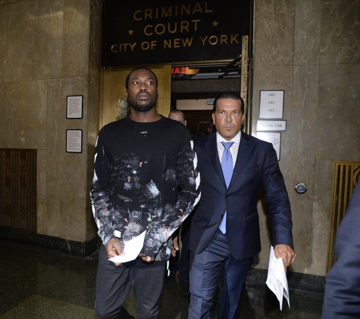 SweetHome645's tweet photo. Free @MeekMill
#FuckThaSystem https://t.co/Xeu9giFO7O