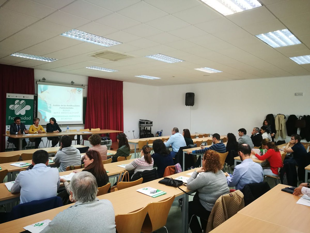 MarMoralesfm's tweet photo. @MutuaFM , en Puertollano, con nuestras empresas asociadas, informando del nuevo bonus por baja siniestralidad laboral. https://t.co/gzkiQQYiF6