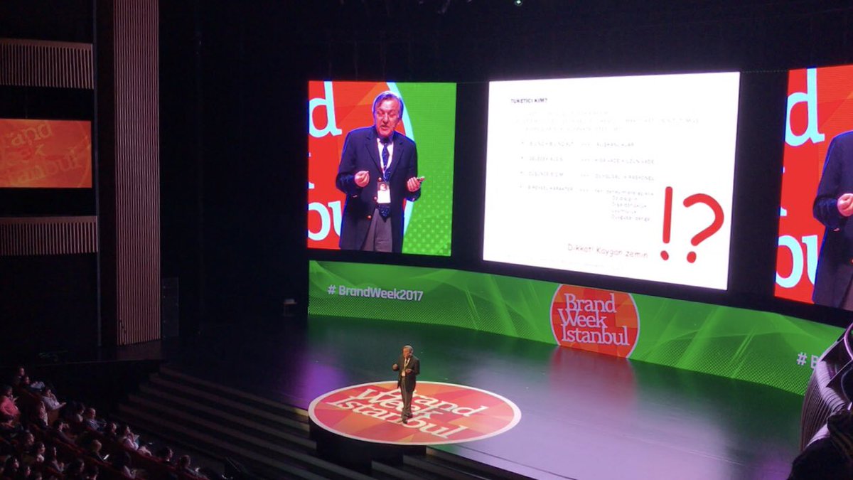 BnuYilmaz's tweet photo. Farklı değil iyi olmak önemli, çevreye, kadın haklarına değer veren markalar kazanacak @BekirAgirdir #Brandweek2017 https://t.co/c68b2bcLGQ