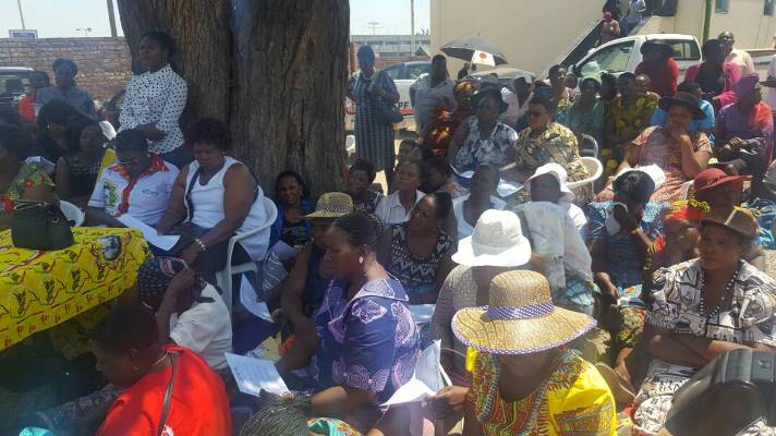 ZBCNewsonline's tweet photo. First Lady for VP – Zanu PF Hre Women’s League https://t.co/WumkxUtoyp https://t.co/TL3Kyw9FHw