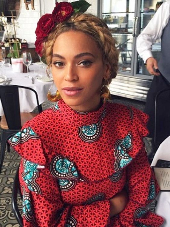 hollywoodfactx's tweet photo. Most powerful #women in #media and #entertainment:
1. #AnnaWintour
2. #BonnieHammer
3. #StaceySnider
4. #Beyoncé https://t.co/aU0BrdW5wZ