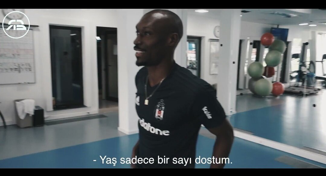 Larinovski's tweet photo. "Yaş sadece bir sayı dostum." https://t.co/0Kt8BGfVrO