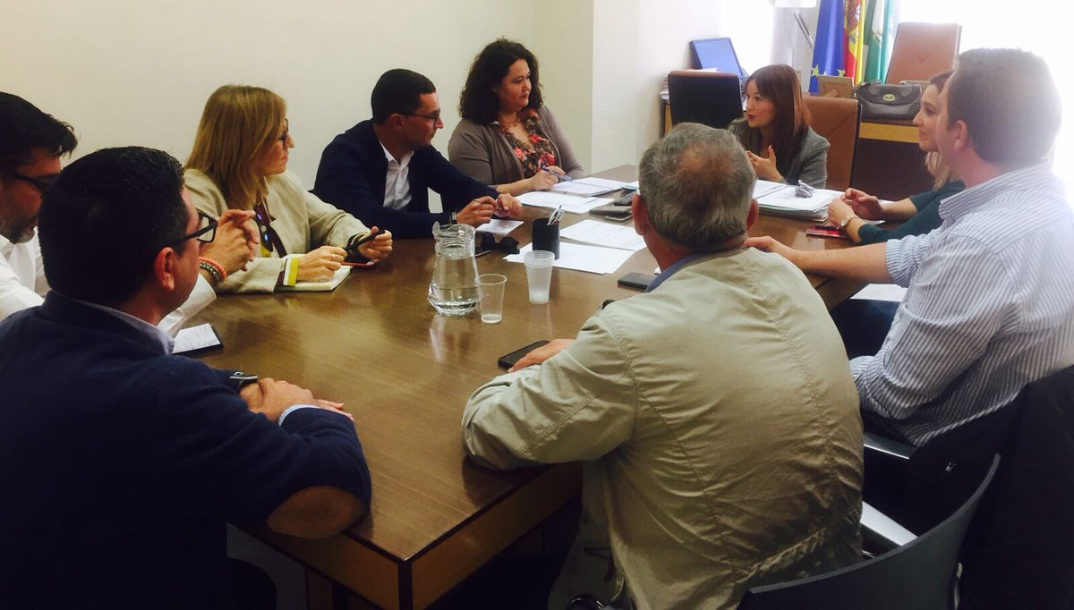 Mañana definiendo estrategias locales...política para defender a los vecinos de nuestros pueblos y ciudades.