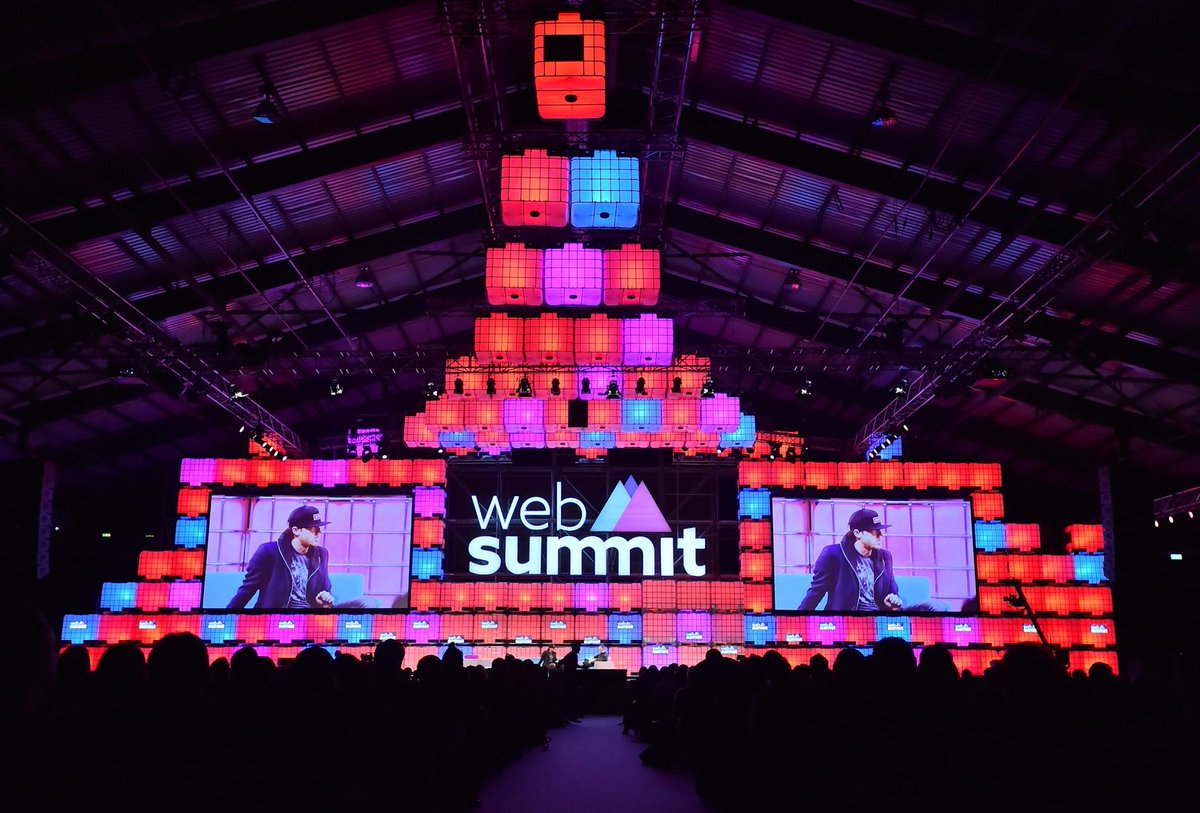 Rogers0ne's tweet photo. Le #WebSummit a commencé hier et les #startup se bousculent https://t.co/La5JNiIhEF #FrenchTech #innovation #websummit2017 https://t.co/FCrtoCpKlj