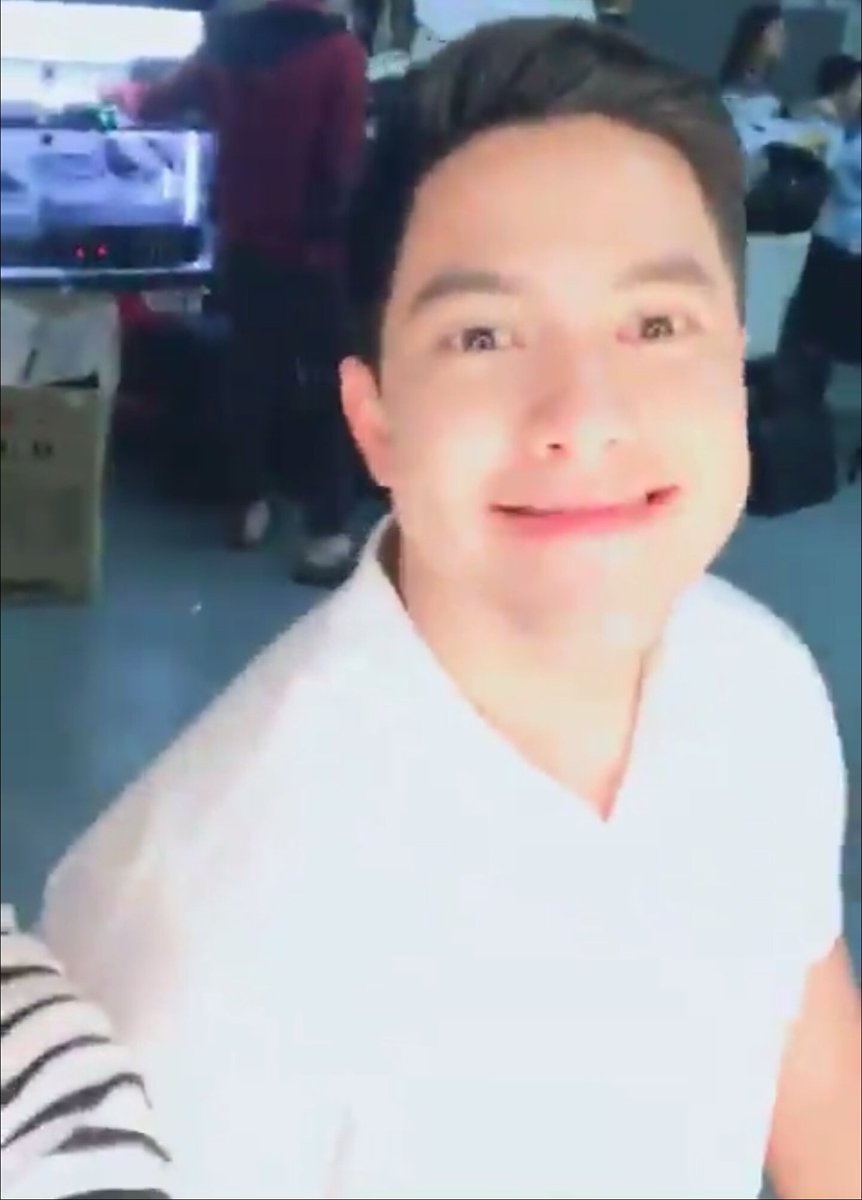 Some things never change. 😁😆😄

#ALDENinJKNGoldenConcert