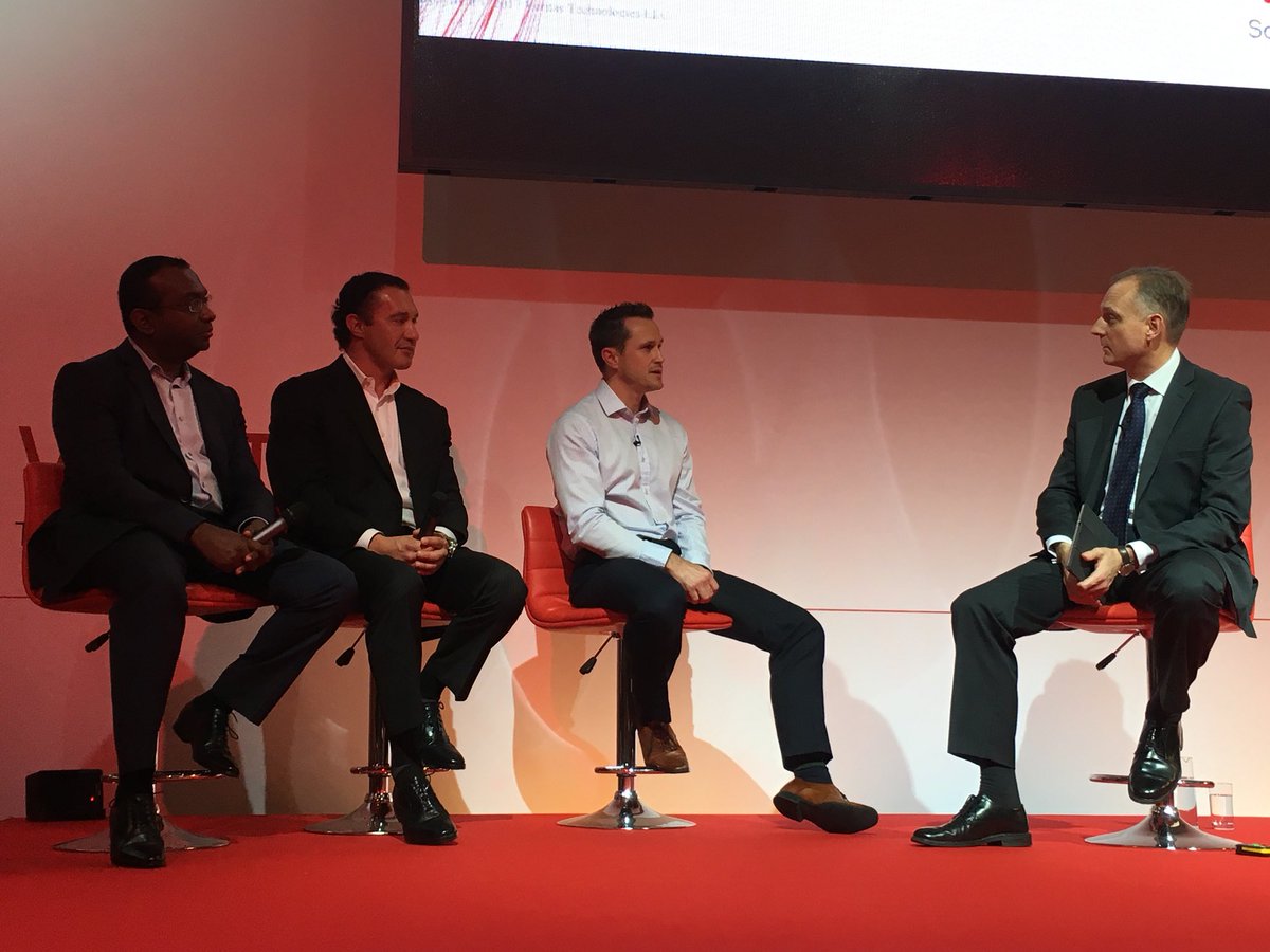 VeritasTechEMEA's tweet photo. What’s in store for the future?

#SoftwareDefinedStorage
Parallel streaming
Partnerships
Improved #MachineLearning &amp; #AI

#VtasVision https://t.co/mu4ip7YUNw