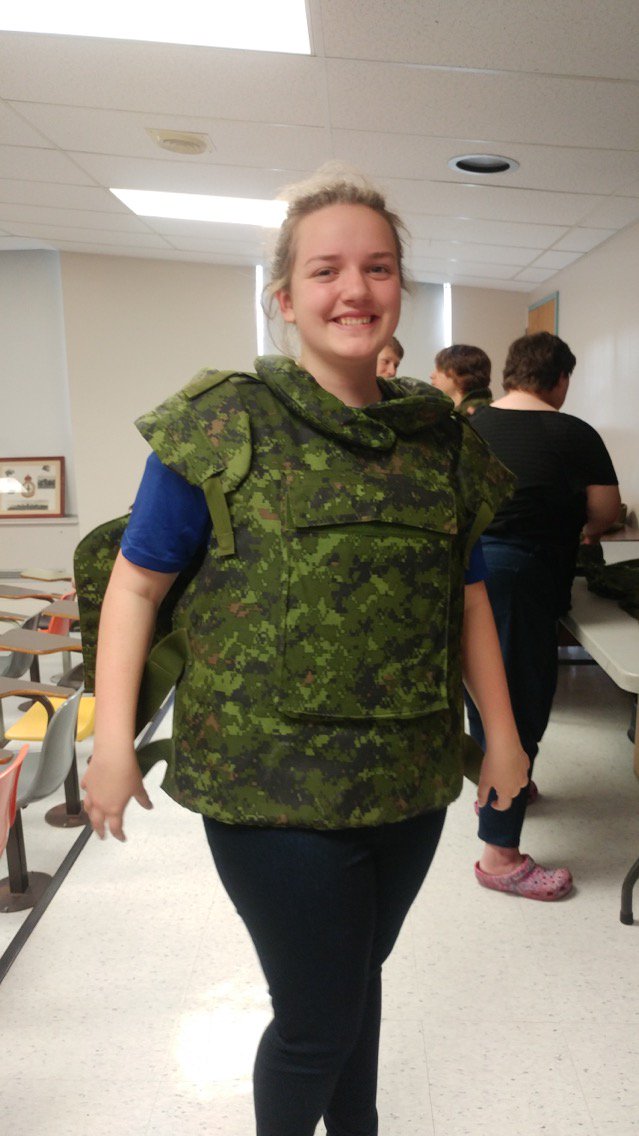 kathysinclair13's tweet photo. Merci beaucoup à l’adjuvant-maître Daniel Ferland pour sa présentation lors de la Semaine du Souvenir.  On se souvient! https://t.co/8WpiLIjCV3