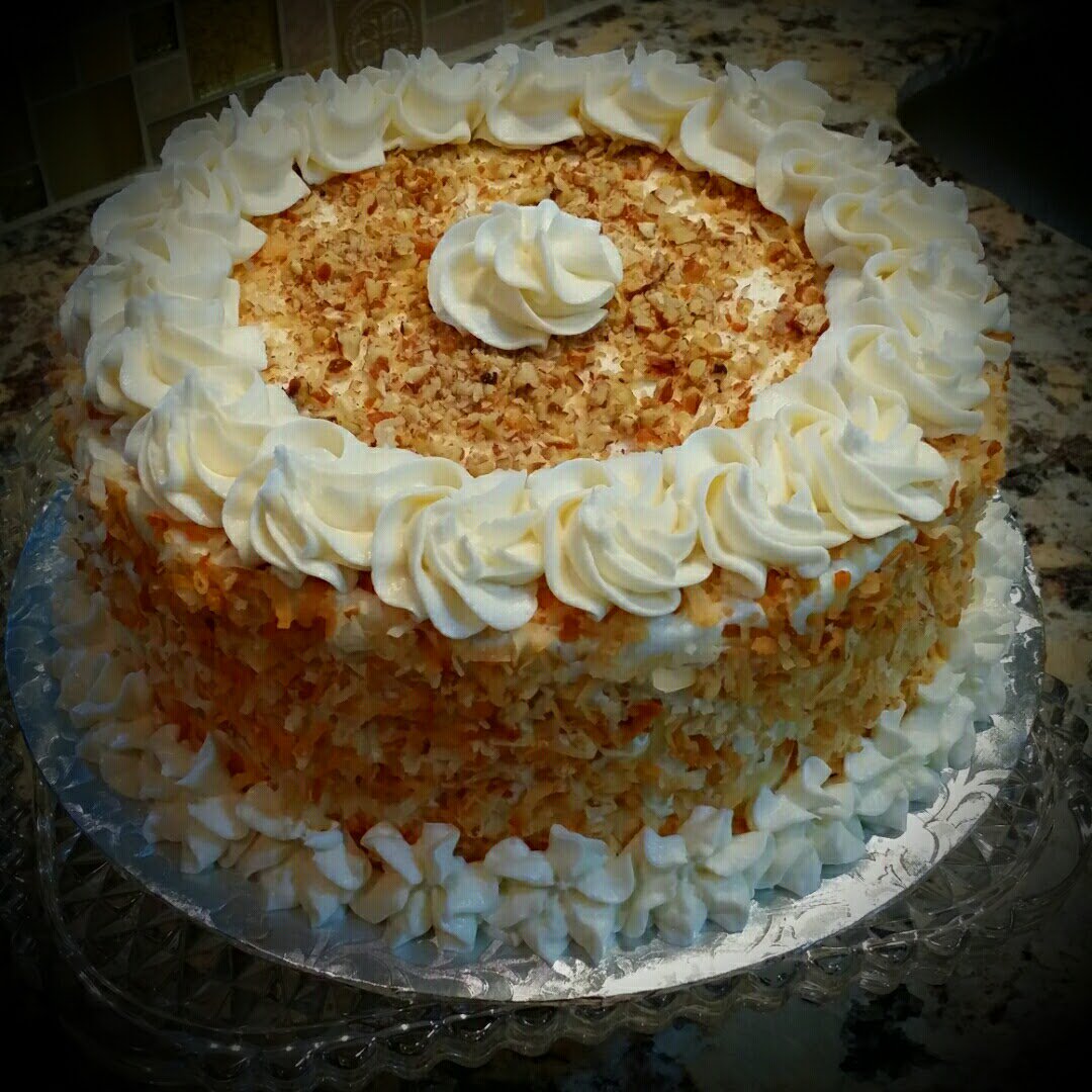 Cynthiakitchen's tweet photo. Thanksgiving cakes $25.00 book NOW Feeds 15 #Italiancream Call to reserve 281.935.9494 Other choices #redvelvet #Germanchocolate #poundcakes https://t.co/I9SakDI9Ri